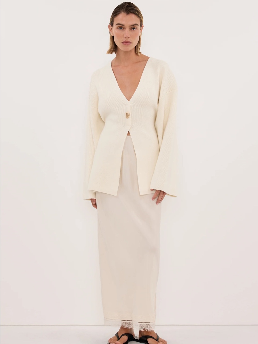 DISSH Cream V-Neck Single-Button Knit Sweater